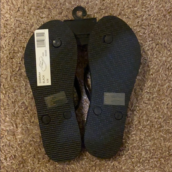 Bebe 🩴 - Picture 3 of 3